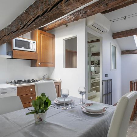 Nice Lovely Attic For 4 Person With Wifi - A/C البندقية المظهر الخارجي الصورة