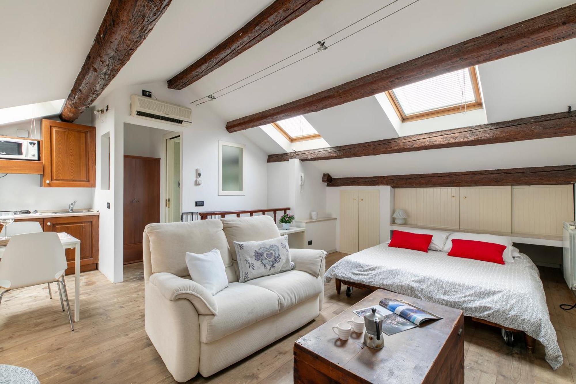 Nice Lovely Attic For 4 Person With Wifi - A/C البندقية المظهر الخارجي الصورة