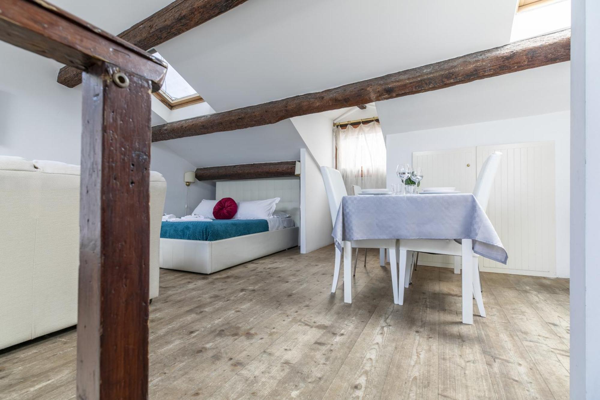 Nice Lovely Attic For 4 Person With Wifi - A/C البندقية المظهر الخارجي الصورة