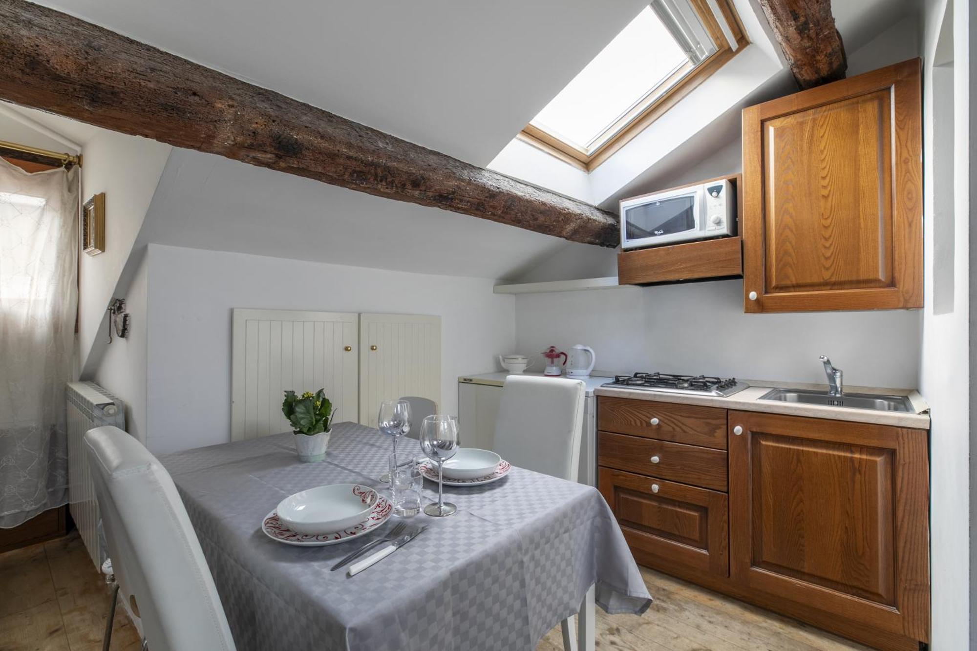Nice Lovely Attic For 4 Person With Wifi - A/C البندقية المظهر الخارجي الصورة