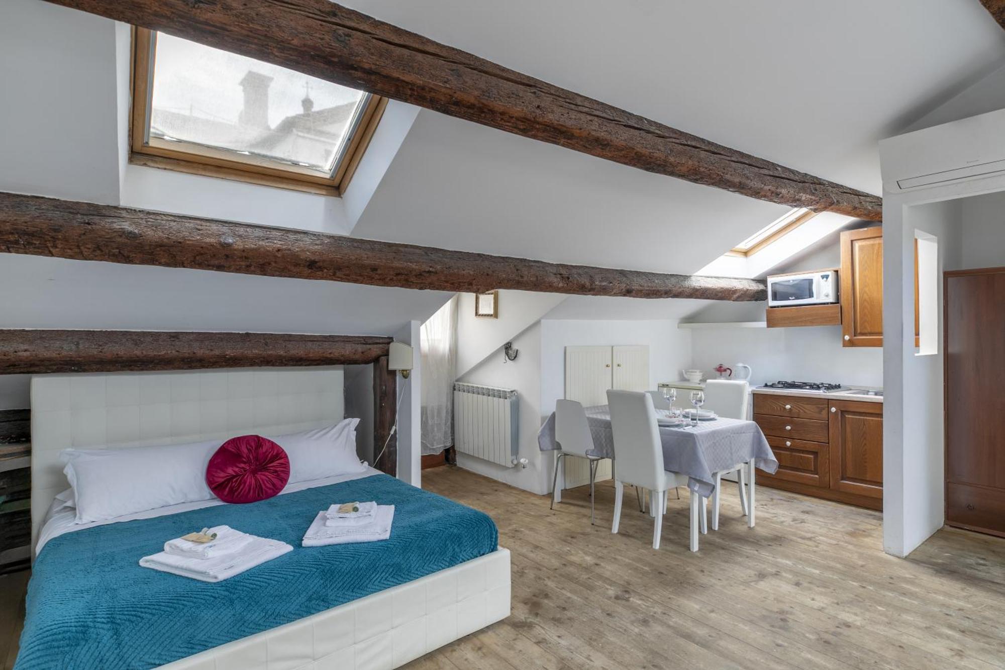 Nice Lovely Attic For 4 Person With Wifi - A/C البندقية المظهر الخارجي الصورة