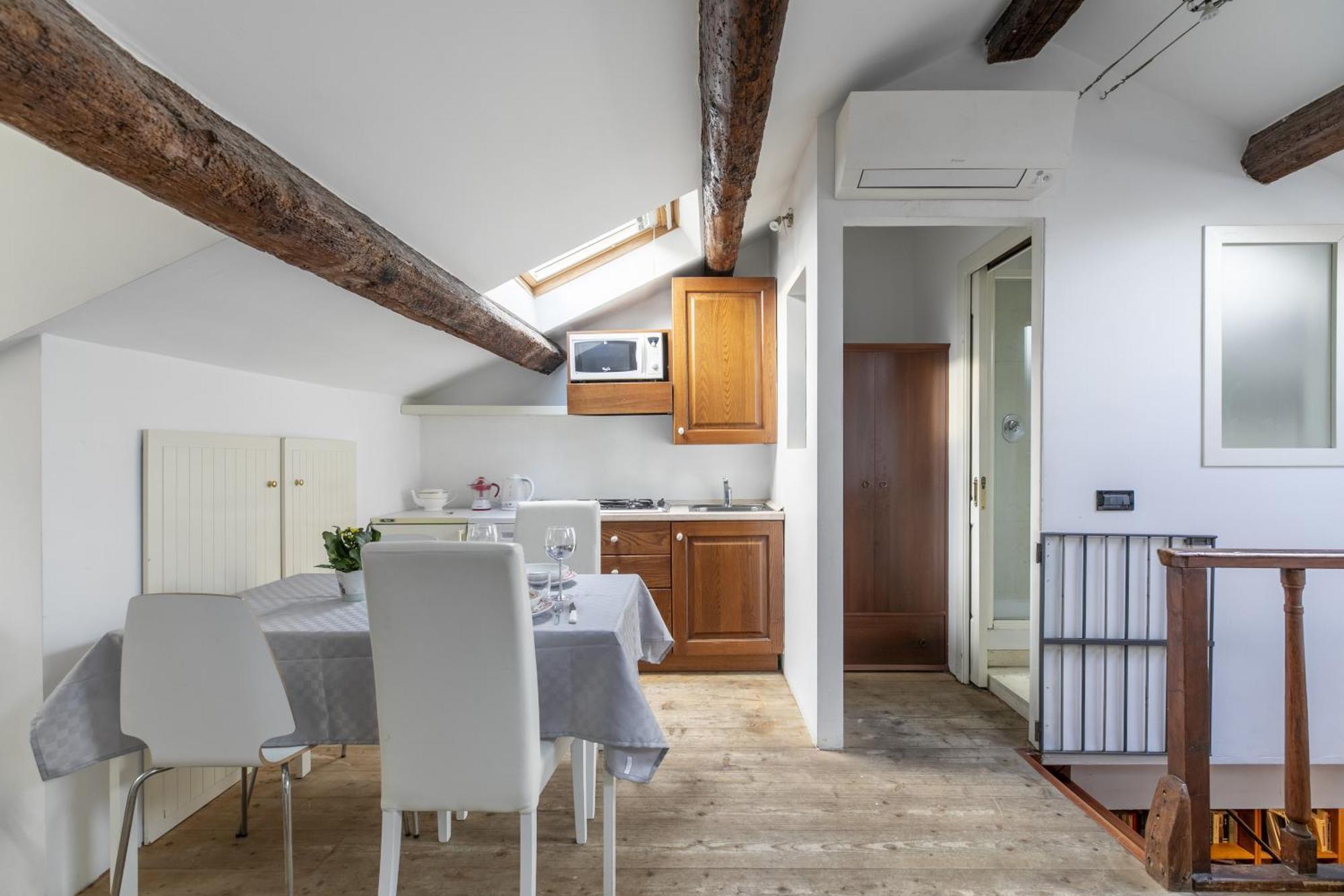 Nice Lovely Attic For 4 Person With Wifi - A/C البندقية المظهر الخارجي الصورة