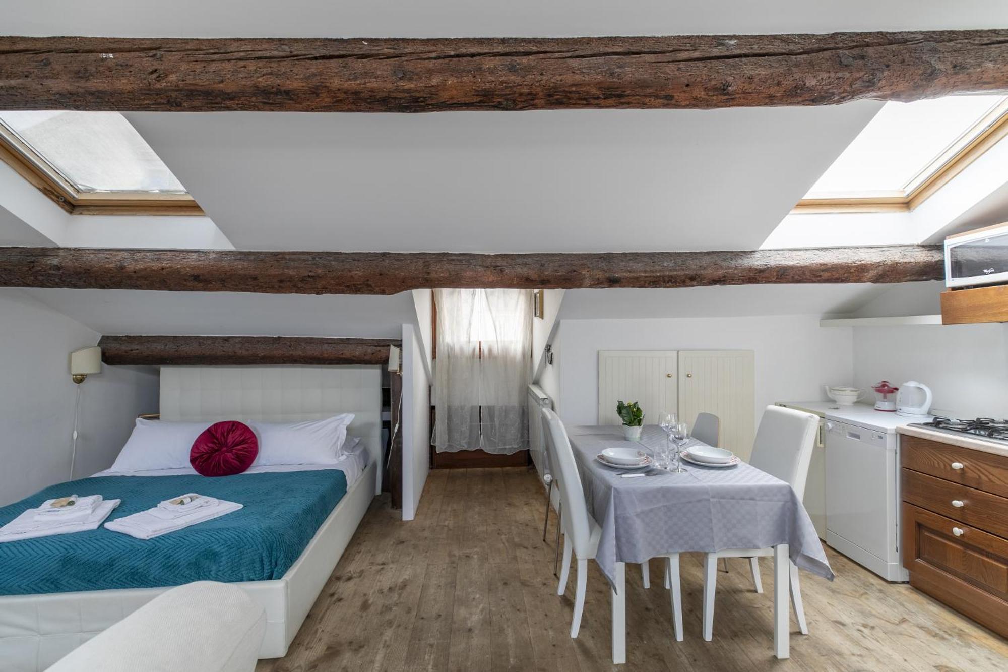 Nice Lovely Attic For 4 Person With Wifi - A/C البندقية المظهر الخارجي الصورة