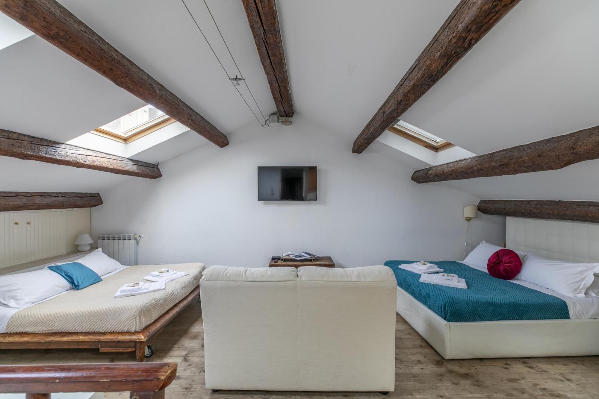 Nice Lovely Attic For 4 Person With Wifi - A/C البندقية المظهر الخارجي الصورة