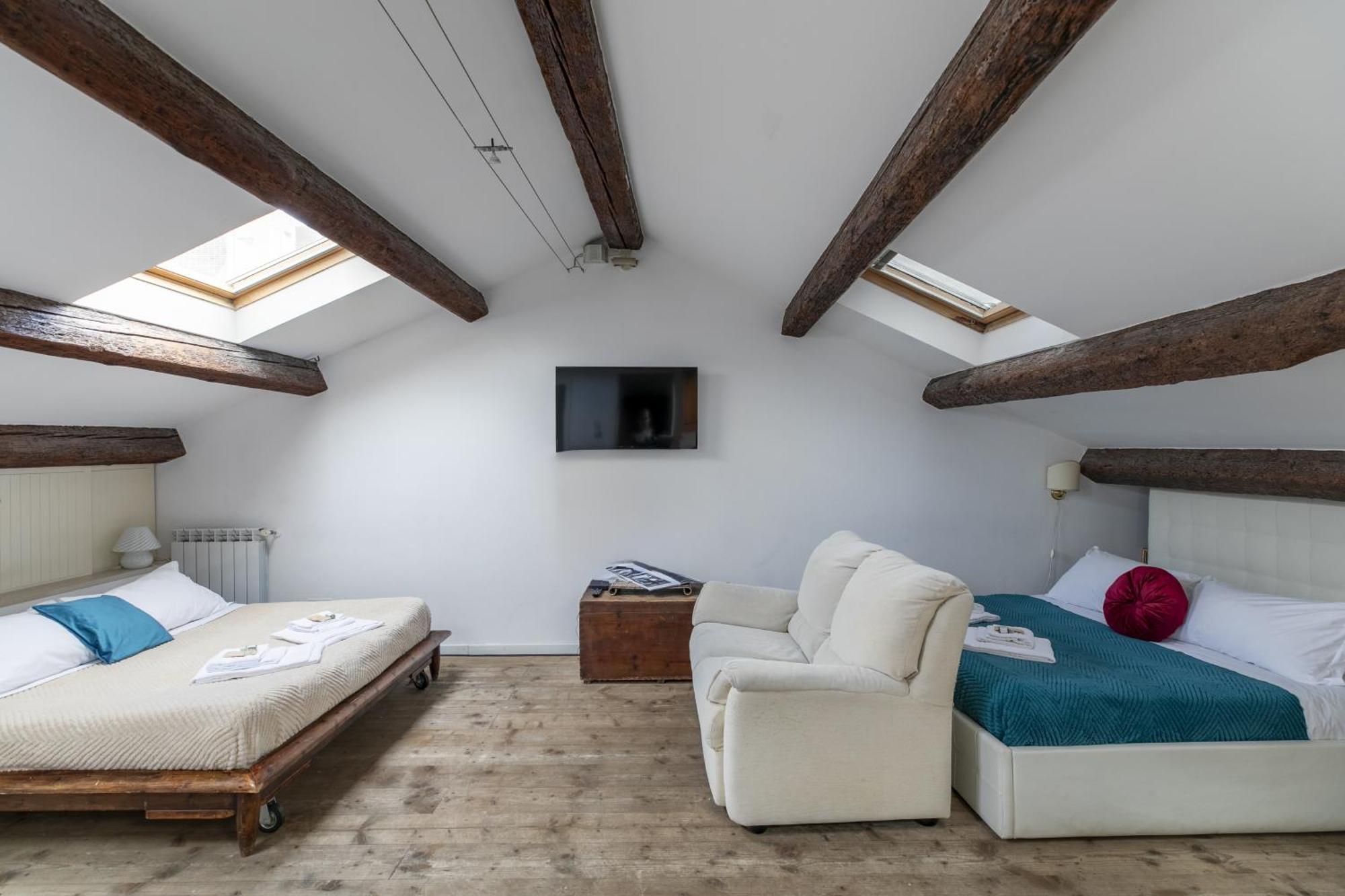 Nice Lovely Attic For 4 Person With Wifi - A/C البندقية المظهر الخارجي الصورة